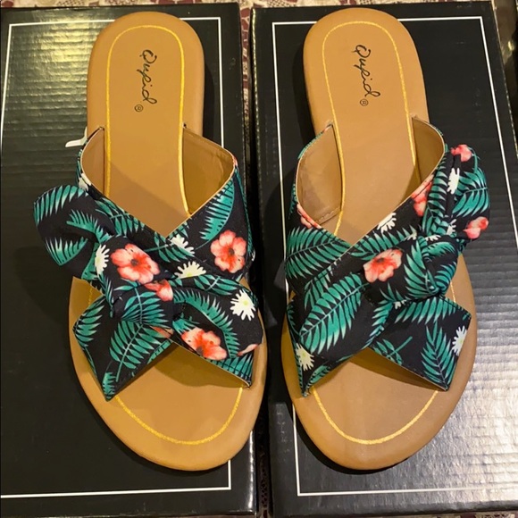 Qupid Shoes - NEW Autumn Black/Green Fabric Sandal